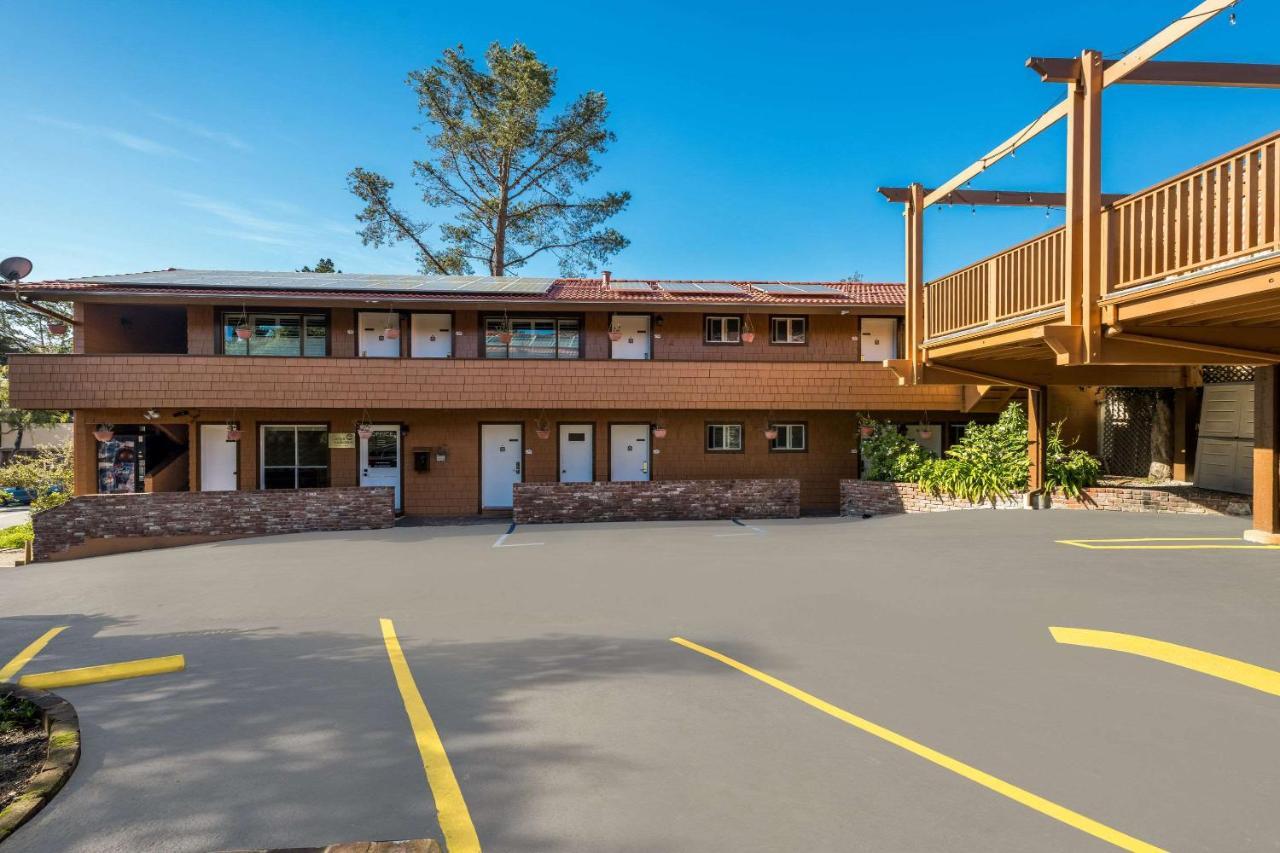 Clarion Collection Carmel Oaks Inn Екстериор снимка
