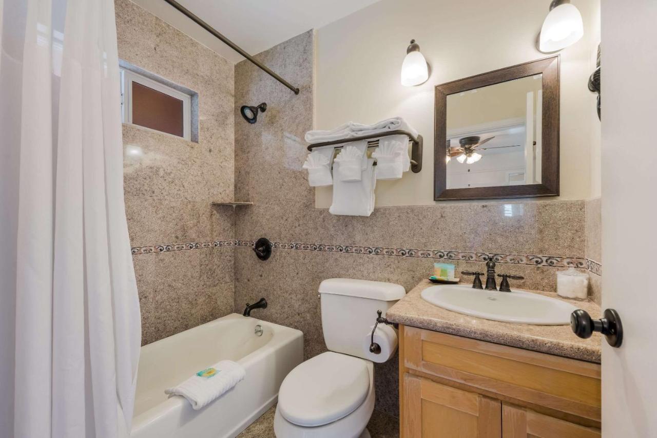 Clarion Collection Carmel Oaks Inn Екстериор снимка