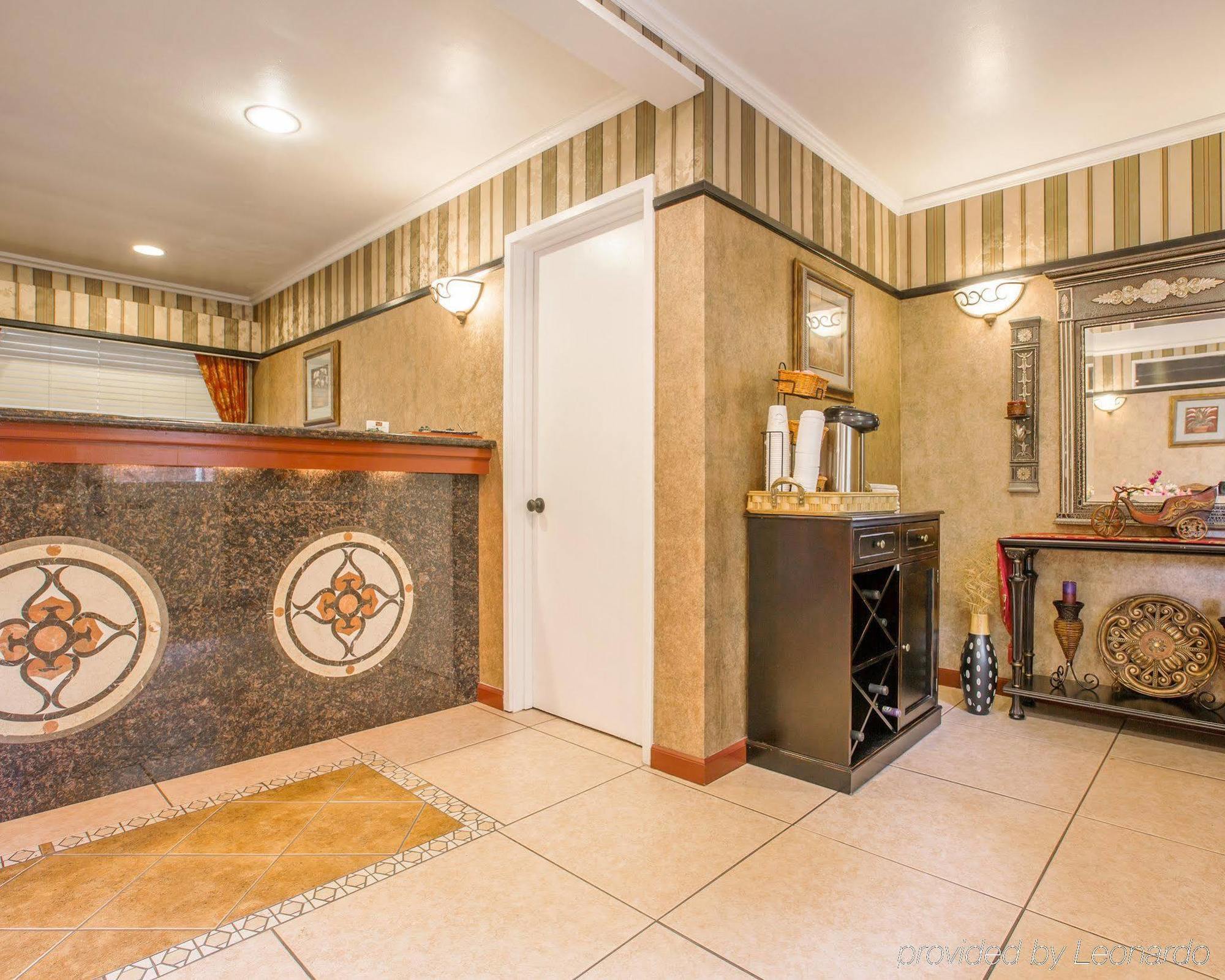 Clarion Collection Carmel Oaks Inn Екстериор снимка