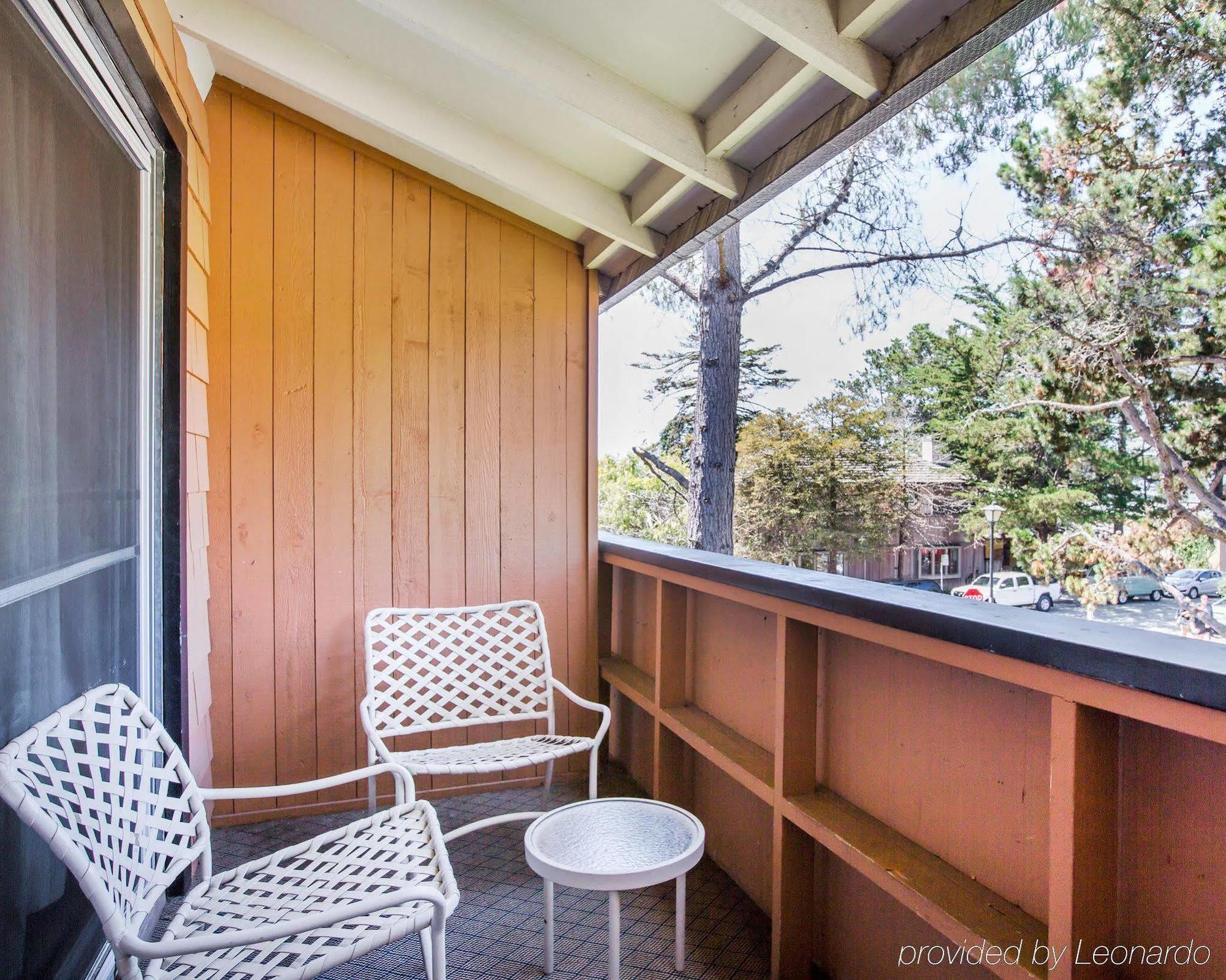Clarion Collection Carmel Oaks Inn Екстериор снимка