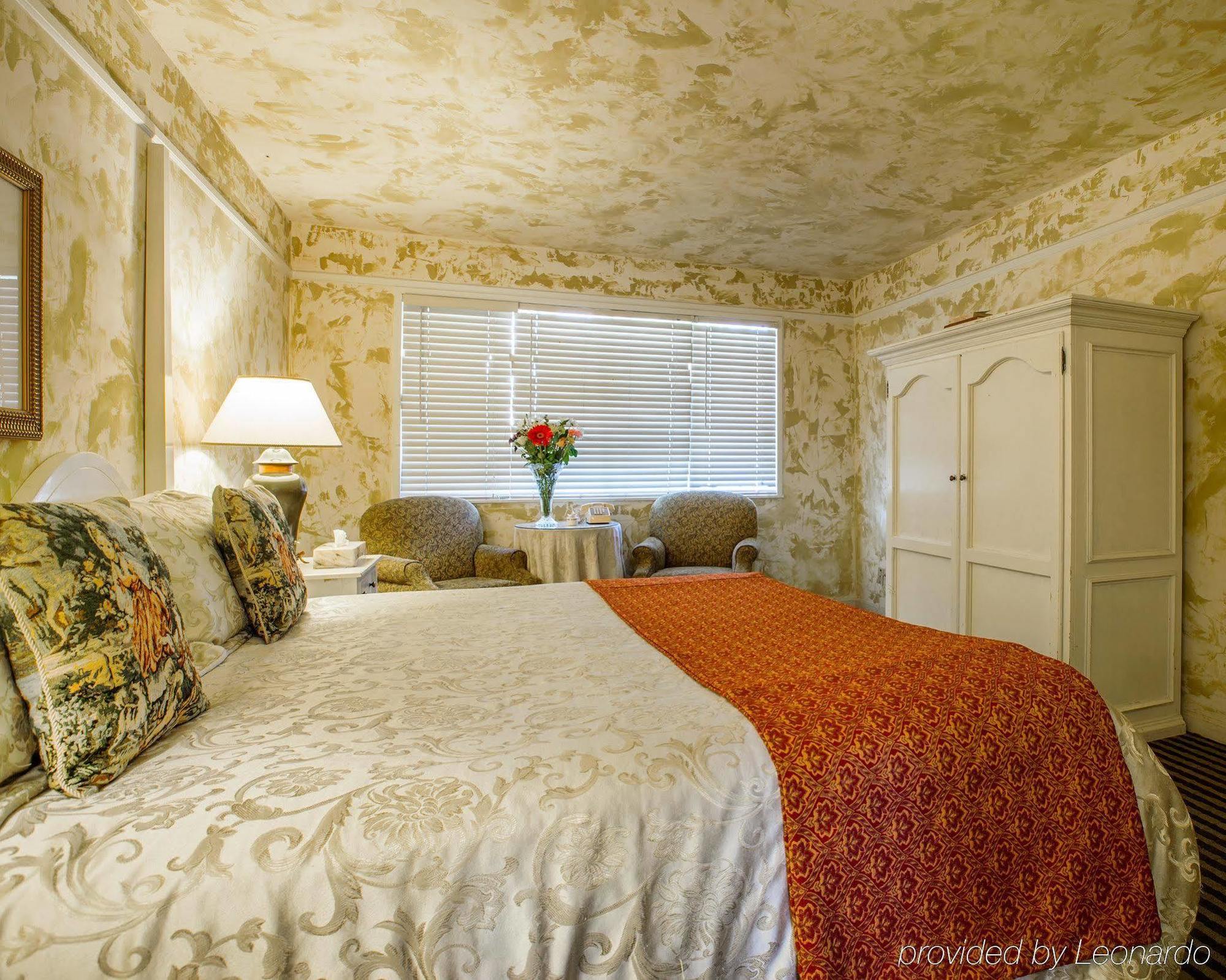 Clarion Collection Carmel Oaks Inn Екстериор снимка
